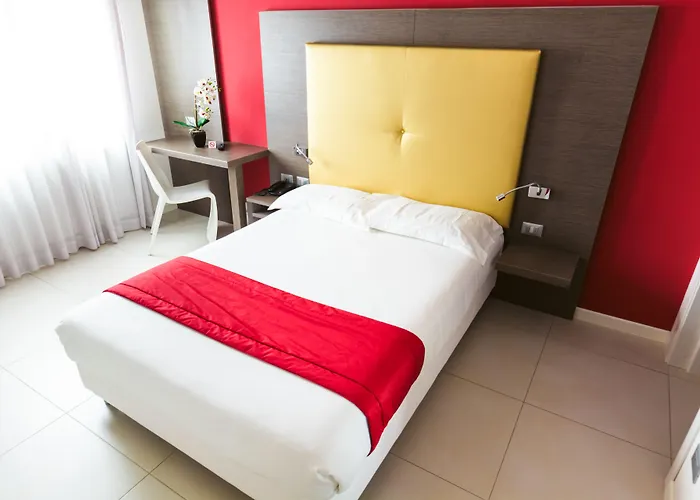 Calaluna Hotel 3*