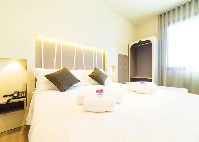 Calaluna Hotel 3*
