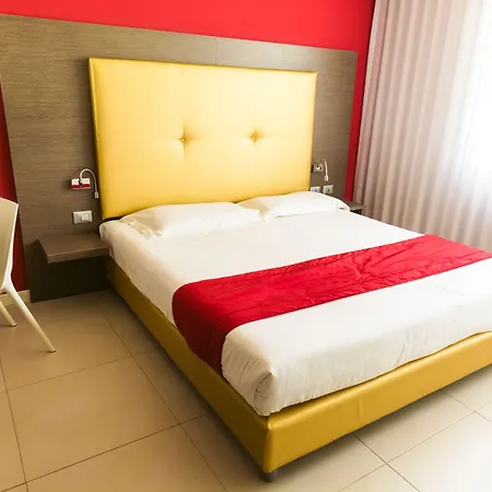 Calaluna Hotel