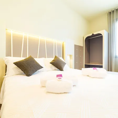 Calaluna Hotel 3*