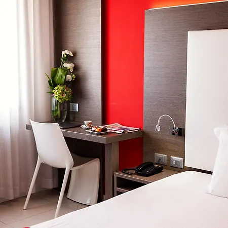 Calaluna Hotel 3*